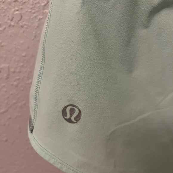 Lululemon Run Pace Short SZ:6 - Picture 7 of 11